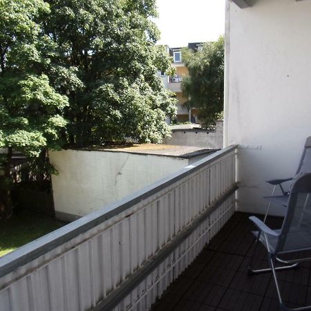 Zentrale 3 Zimmer Altbauwohnung Mit Balkon 弗伦斯堡 外观 照片