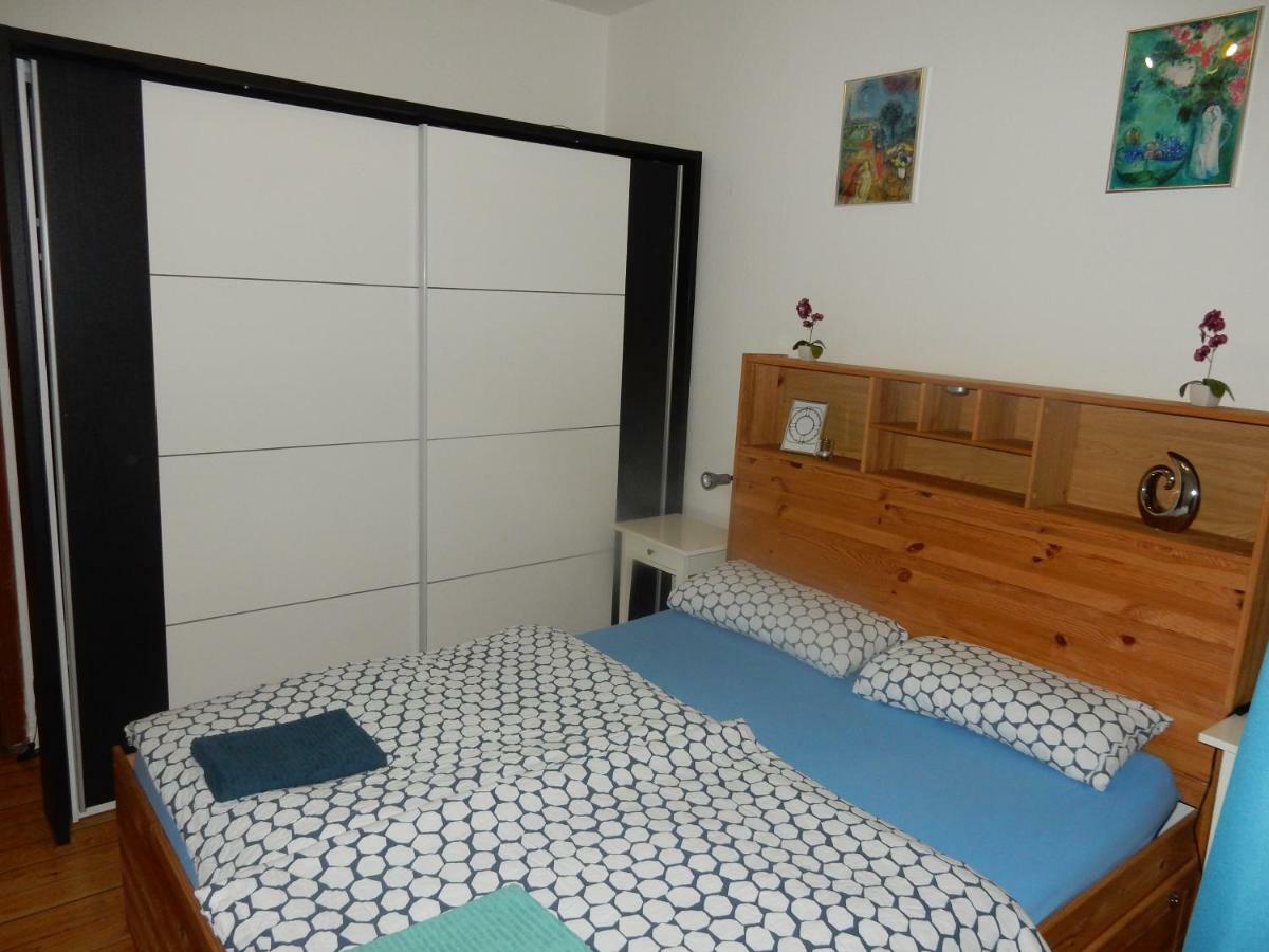 Zentrale 3 Zimmer Altbauwohnung Mit Balkon 弗伦斯堡 外观 照片