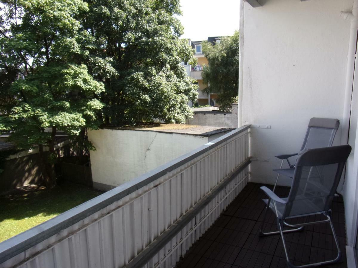 Zentrale 3 Zimmer Altbauwohnung Mit Balkon 弗伦斯堡 外观 照片